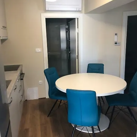 بيت ضيافة Nice 4*